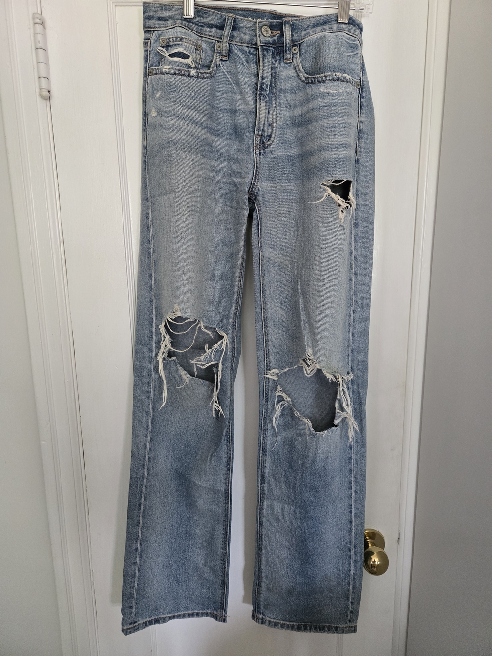 American Eagle Outfitters Light Blue Distressed Baggy Low-Rise Jeans